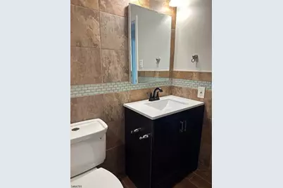 852 Valley St, Union Township, NJ 07088 - Photo 17