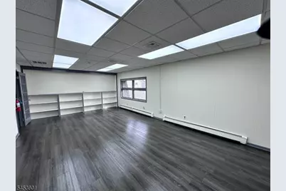 107 Stuyvesant Ave, Lyndhurst Township, NJ 07071 - Photo 5