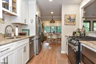 3221 Hilltop Rd, Mahwah Twp., NJ 07430 - Photo 13