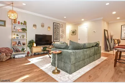 3221 Hilltop Rd, Mahwah Twp., NJ 07430 - Photo 11