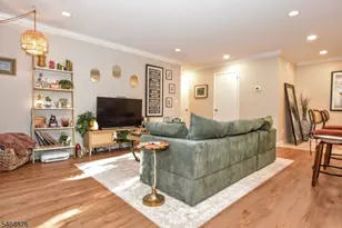 3221 Hilltop Rd, Mahwah Twp., NJ 07430 - Photo 11