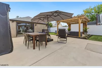 233 Grove St, Woodbridge Township, NJ 07095 - Photo 15