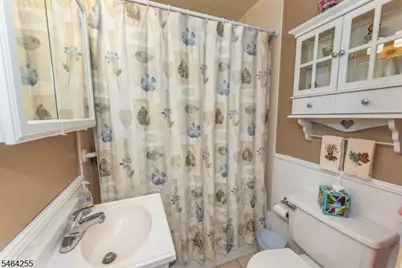 109 Chesapeake Ave, Parsippany, NJ 07034 - Photo 19
