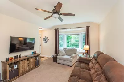 109 Chesapeake Ave, Parsippany, NJ 07034 - Photo 7
