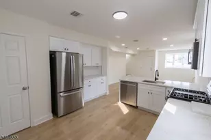 337 W Clay Ave, Roselle Park, NJ 07204 - Photo 3