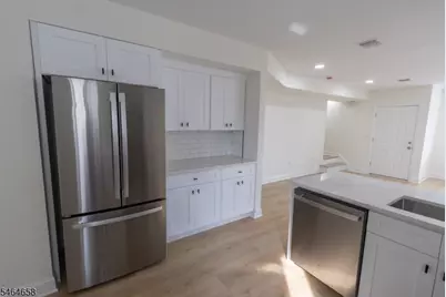 337 W Clay Ave #1, Roselle Park, NJ 07204 - Photo 5