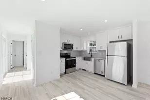 195 W Main St Unit, Chester, NJ 07930 - Photo 11