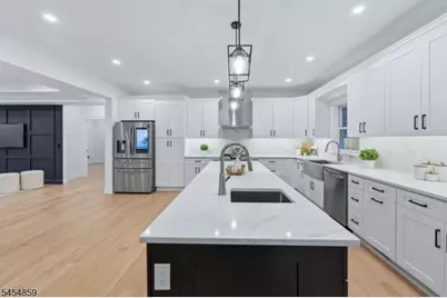 17 Blake Dr, Clark Township, NJ 07066 - Photo 17