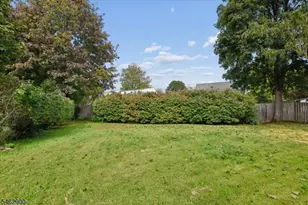 29 Gregory Dr, Roxbury Township, NJ 07847 - Photo 7