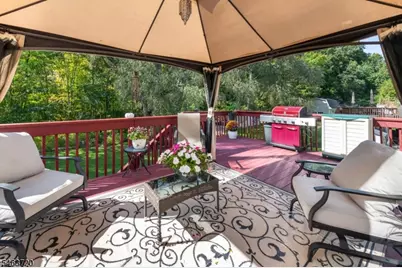 30 Gwyneth Rd, West Milford Twp., NJ 07480 - Photo 9