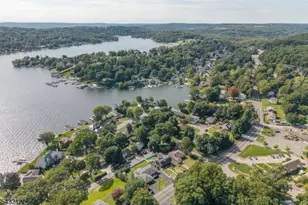 137 Lakeside Blvd, Hopatcong, NJ 07843 - Photo 31