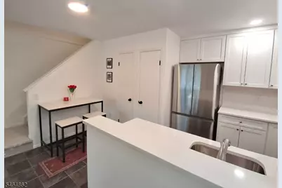 26 Larkspur Ct, Bedminster Township, NJ 07921 - Photo 1