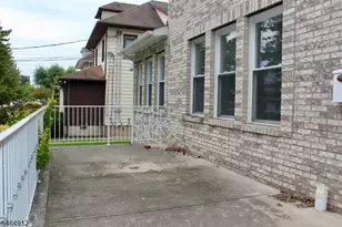 424 Lafayette Ave, Hawthorne, NJ 07506 - Photo 3