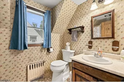 93 N Stoughton St, Bergenfield, NJ 07621 - Photo 25