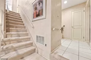 18 Druid Hill Dr, Parsippany, NJ 07054 - Photo 9