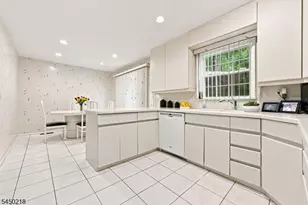18 Druid Hill Dr, Parsippany, NJ 07054 - Photo 5