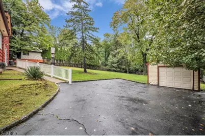 209 Cedar St, Cedar Grove, NJ 07009 - Photo 33