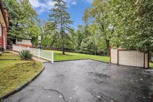 209 Cedar St, Cedar Grove, NJ 07009 - Photo 33