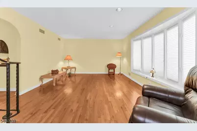 209 Cedar St, Cedar Grove, NJ 07009 - Photo 5