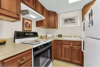 209 Cedar St, Cedar Grove, NJ 07009 - Photo 29