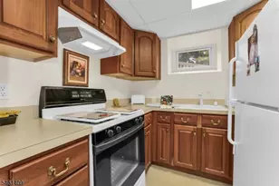 209 Cedar St, Cedar Grove, NJ 07009 - Photo 29