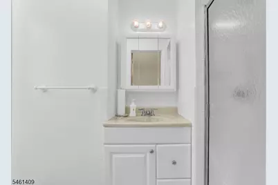 209 Cedar St, Cedar Grove, NJ 07009 - Photo 17