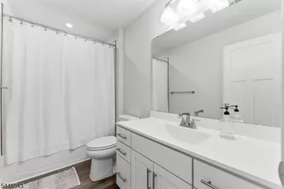 22 Oakwood Blvd, Union Township, NJ 08827 - Photo 17