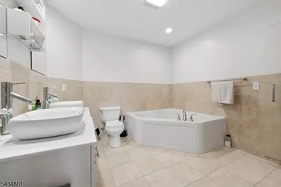 7 Harbor Front Ct. Unit C7, Elizabeth, NJ 07206 - Photo 15