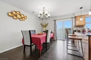 7 Harbor Front Ct, Elizabeth, NJ 07206 - Photo 9