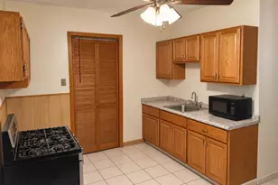 22 Willoughby St, Newark, NJ 07112 - Photo 3
