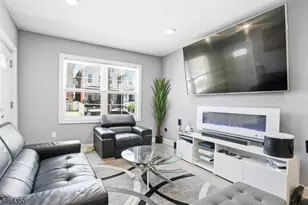 469 Henry St, Elizabeth, NJ 07201 - Photo 3