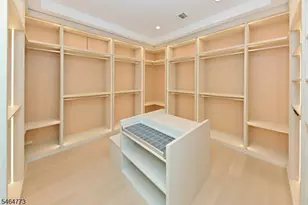 119 Arnot Pl, Paramus, NJ 07652 - Photo 45