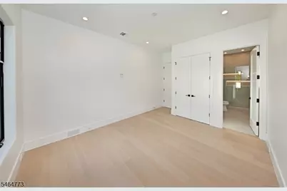 119 Arnot Pl, Paramus, NJ 07652 - Photo 13