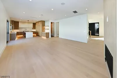 119 Arnot Pl, Paramus, NJ 07652 - Photo 17
