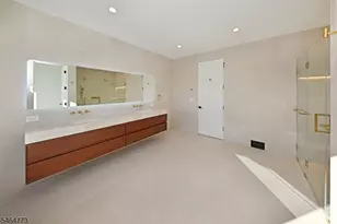 119 Arnot Pl, Paramus, NJ 07652 - Photo 43