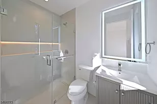 119 Arnot Pl, Paramus, NJ 07652 - Photo 33