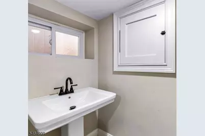 57 Glenwood Ave, Orange, NJ 07050 - Photo 15