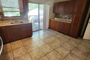 1310 E Henry St, Linden, NJ 07036 - Photo 9