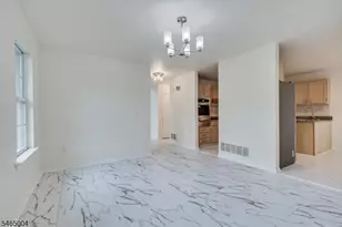 99 Castle Pointe Blvd, Piscataway Township, NJ 08854 - Photo 11
