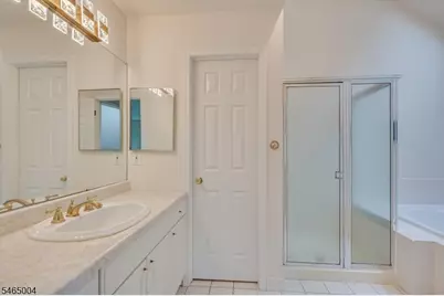 99 Castle Pointe Blvd, Piscataway Township, NJ 08854 - Photo 25