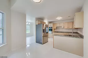 99 Castle Pointe Blvd, Piscataway Township, NJ 08854 - Photo 13