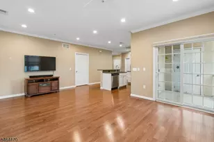 17 Lara Pl, Warren Township, NJ 07059 - Photo 9