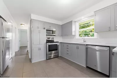 50 Hunters Ln, Sparta Township, NJ 07871 - Photo 19