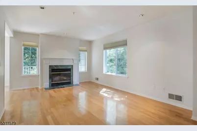 203 Riveredge Dr, Chatham Township, NJ 07928 - Photo 5