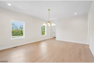 107 Beaver Run Rd, Hardyston Township, NJ 07419 - Photo 11