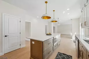 107 Beaver Run Rd, Hardyston Township, NJ 07419 - Photo 11