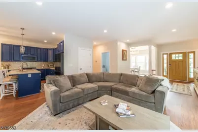 18 Post Oak Ct, Hardyston Township, NJ 07419 - Photo 5