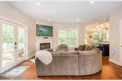 18 Post Oak Ct, Hardyston Township, NJ 07419 - Photo 3