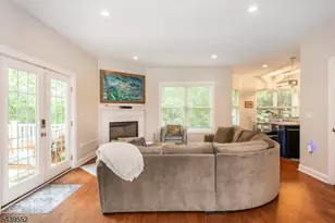 18 Post Oak Ct, Hardyston Township, NJ 07419 - Photo 3