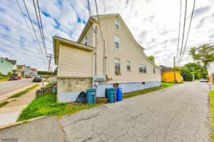 444 James St, Phillipsburg, NJ 08865 - Photo 3
